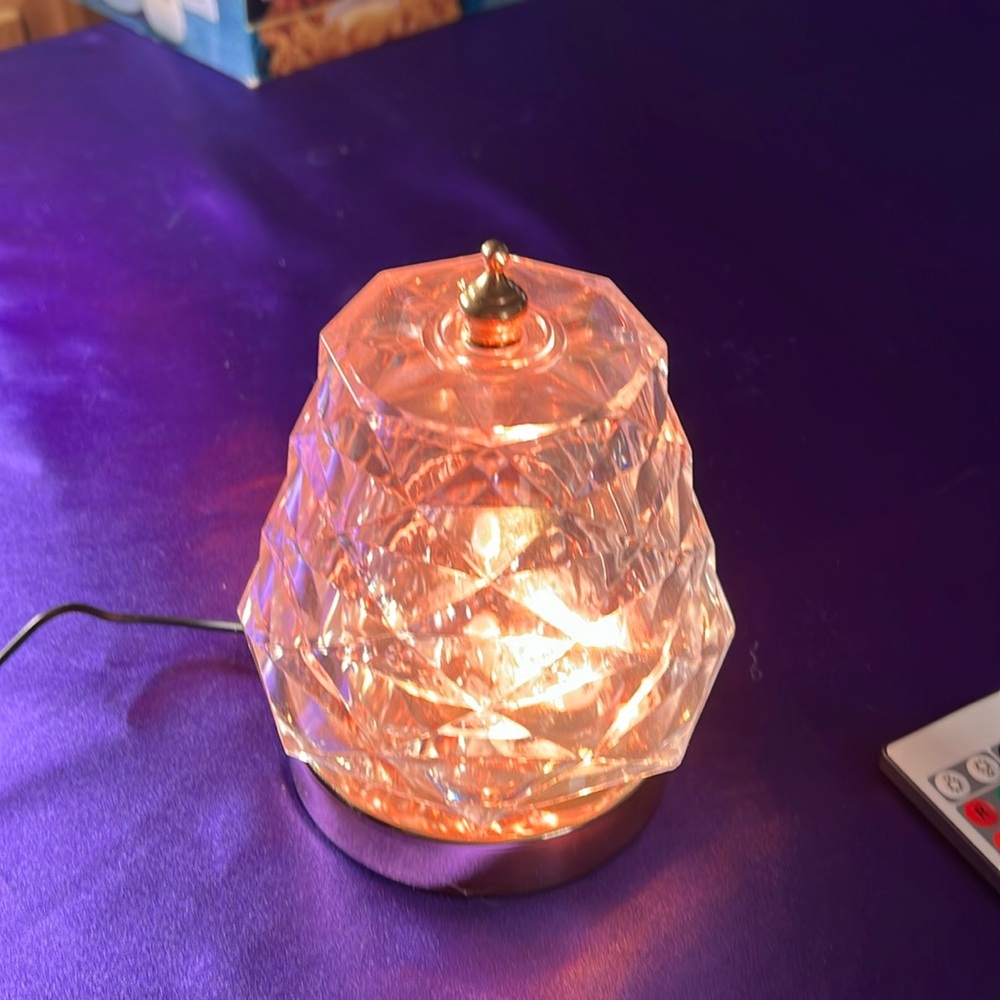📌Rotating Crystal Table Lamp 16 RGB Colors and Remote Control